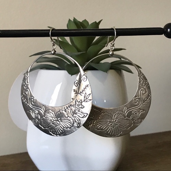 Silpada flower earrings Clearance